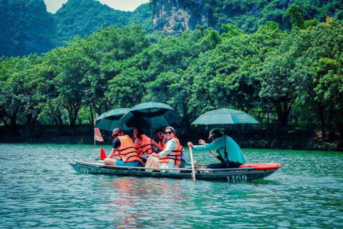 From Hanoi: Bai Dinh, Trang An Mua Cave - A Scenic Day Tour - Important Tour Details and Considerations