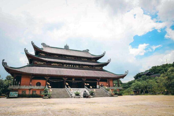 From Hanoi: Bai Dinh, Trang An Mua Cave - A Scenic Day Tour - Since You Asked