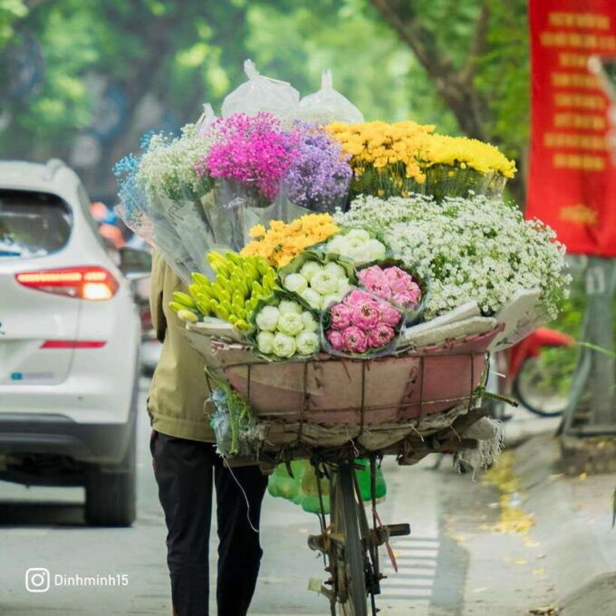 From Hanoi: City Sightseeing Cycling Panoramic Tour By Cyclo - Tour Duration and Group Size