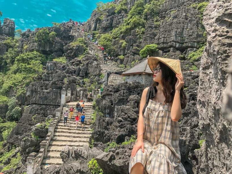 From Hanoi: Day Trip to Ninh Bình – The Colors of Nature - Climbing the Steps of Mua Cave