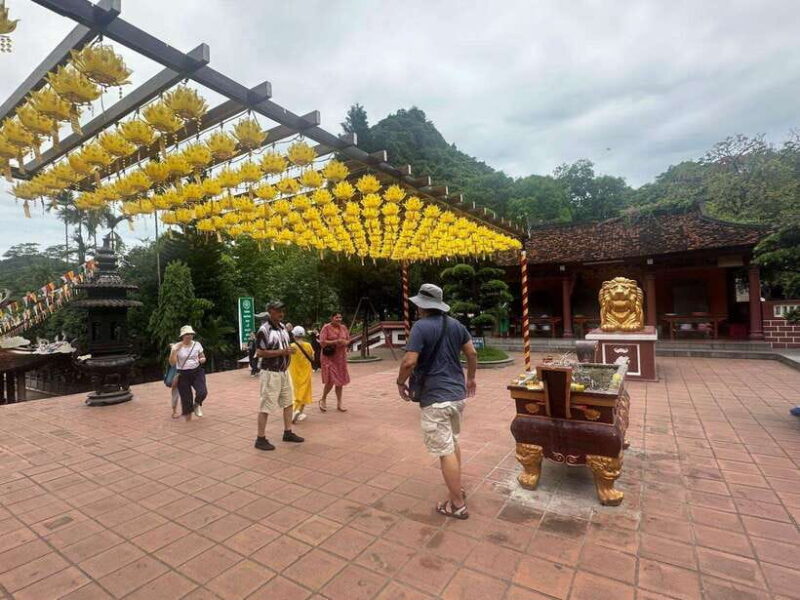 From Hanoi: Full-Day Perfume Pagoda Group Tour With Lunch - Itinerary Highlights