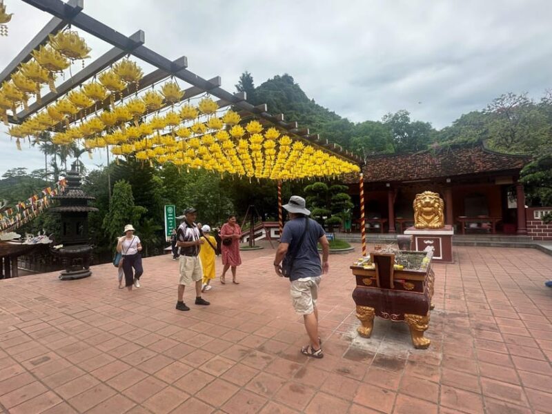 From Hanoi: Full-Day Perfume Pagoda Group Tour With Lunch - Transportation and Amenities