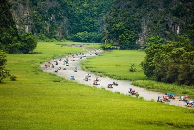 From Hanoi: Full-day Visit Hoa Lu, Tam Coc & Mua Cave - Pickup and Transfer