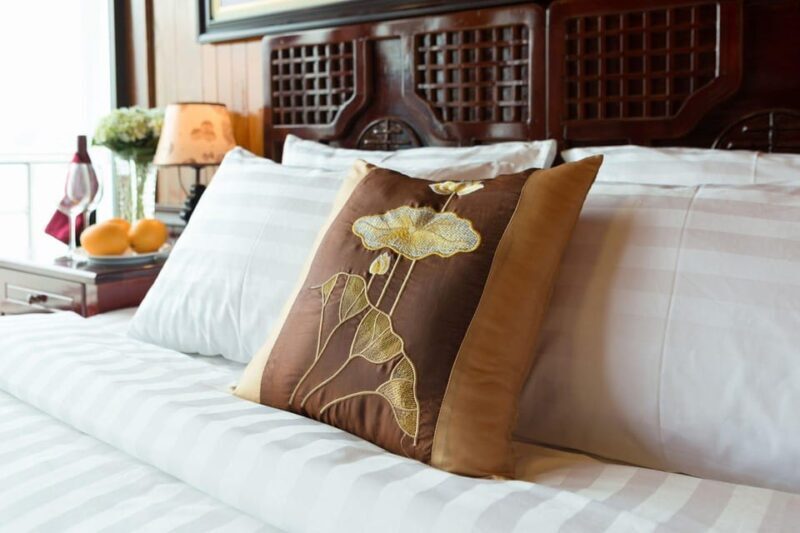 From Hanoi: Ha Long Bay 2D1N Premium Cruise 6 Stars - Key Points