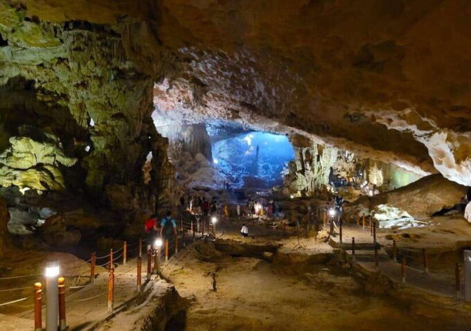 From Hanoi: Ha Long Bay Day Cruise With Kayaking & Lunch - Scenic Drive to Ha Long Bay