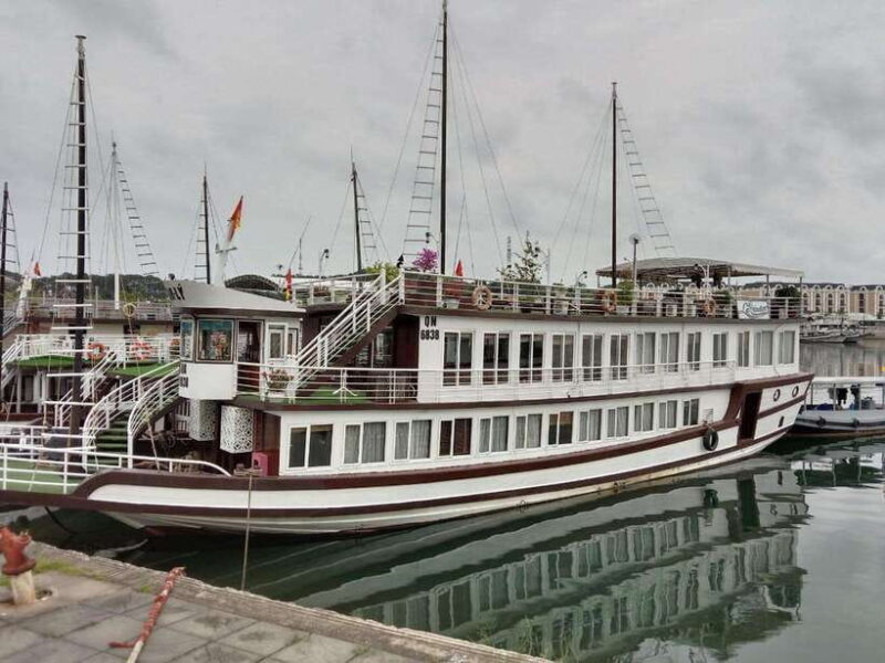 From Hanoi: Ha Long Bay Day Trip With Cruise and Lunch - Itinerary Highlights