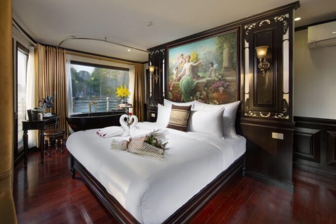From Hanoi: Halong Bay 2D1N - 5star Cruise- Free Kayaking - Special Dietary Requests