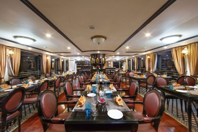 From Hanoi: Halong Bay 2D1N - 5star Cruise- Free Kayaking - Weather and Itinerary Changes