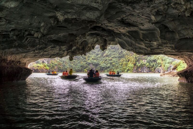 From Hanoi: Halong Bay Luxury Full-Day Trip by Boat - Kayaking and Bamboo Boats