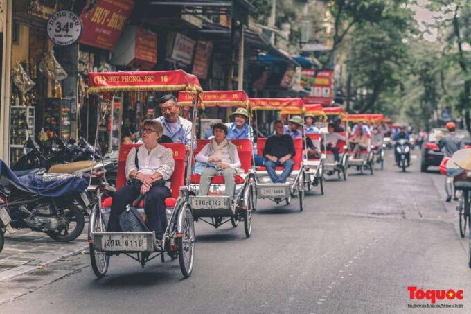 From Hanoi: Hanoi City Tour Full Day GROUP or PRIVATE - Immerse in the History of Political Prisoners