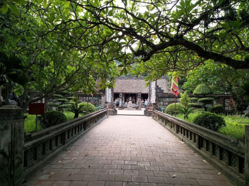 From Hanoi: Hoa Lu and Tam Coc Day Trip by Limousine - Key Points
