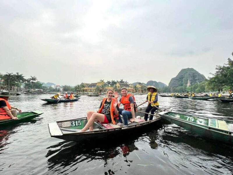 From Hanoi: Hoa Lu and Tam Coc Private Full-Day Trip - Tam Coc Boat Trip