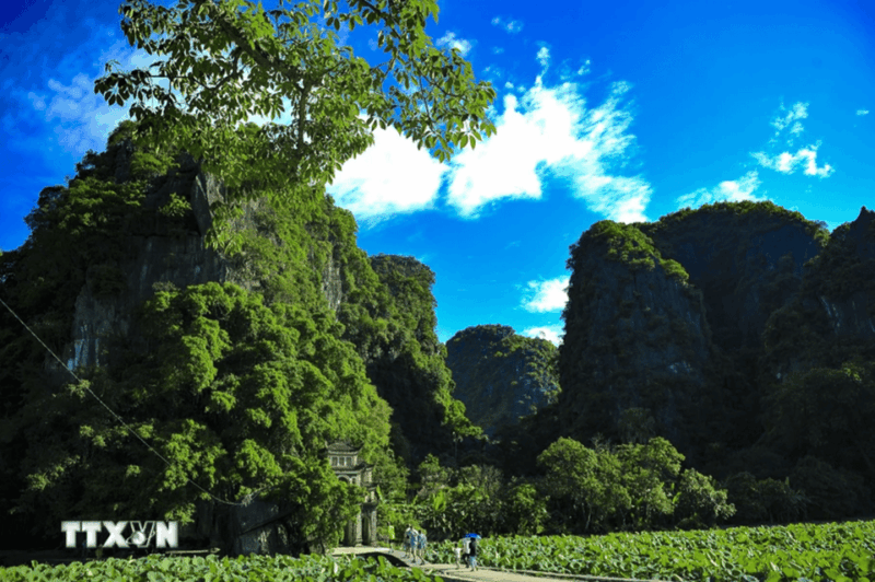 From Hanoi: Hoa Lu / Bai Dinh & Bich Dong & Thung Nham - Bai Dinh Pagoda