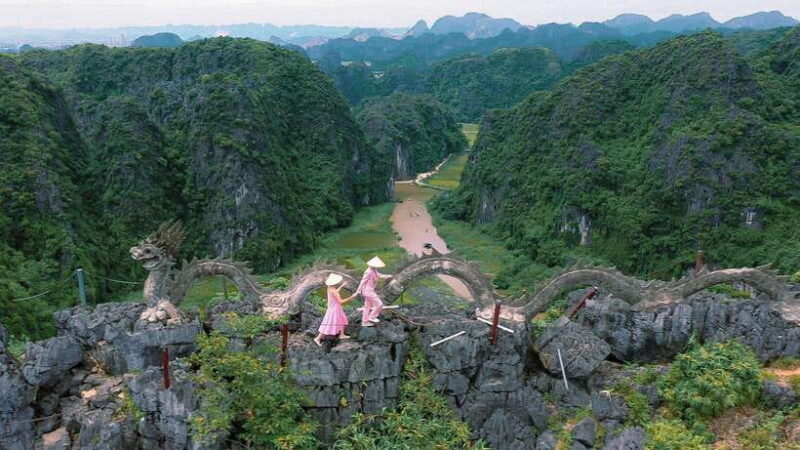 From Hanoi: Hoa Lu, Tam Coc, and Mua Cave Premium Group Tour - Climbing Mua Cave for Panoramic Views