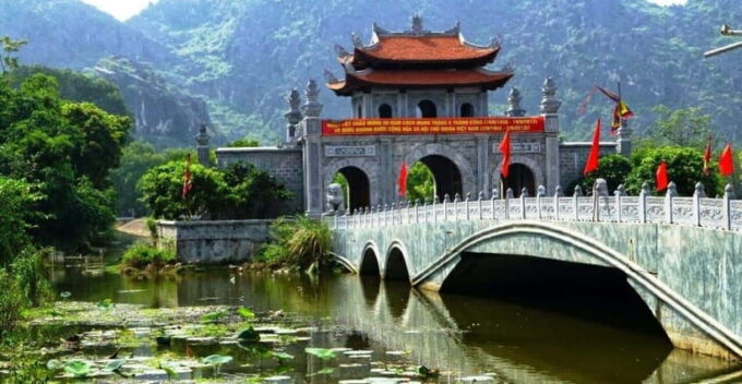 From Hanoi: Hoa Lu - Trang An 1 Day Trip - Pickup and Travel