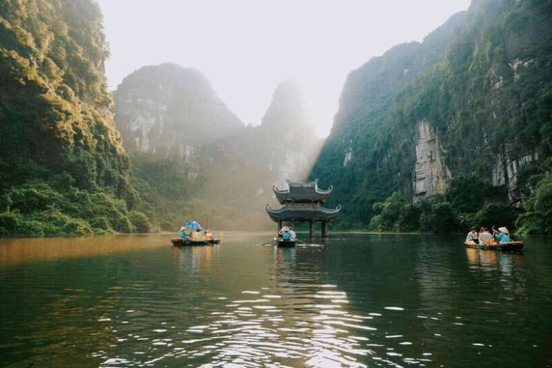 From Hanoi: Hoa Lu - Trang An - Mua Cave 1 Day Trip - Key Points