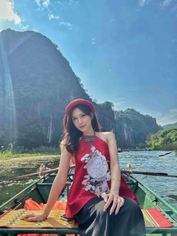 From Hanoi: Hoa Lu - Trang An-Mua Cave With Buffet Lunch - Key Points