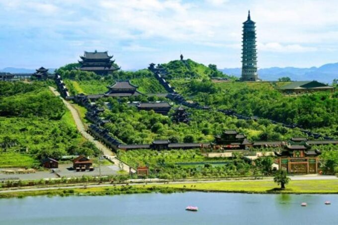 From Hanoi: Hoa Lu, Trang An, Mua Cave With Buffet Lunch - Language Availability