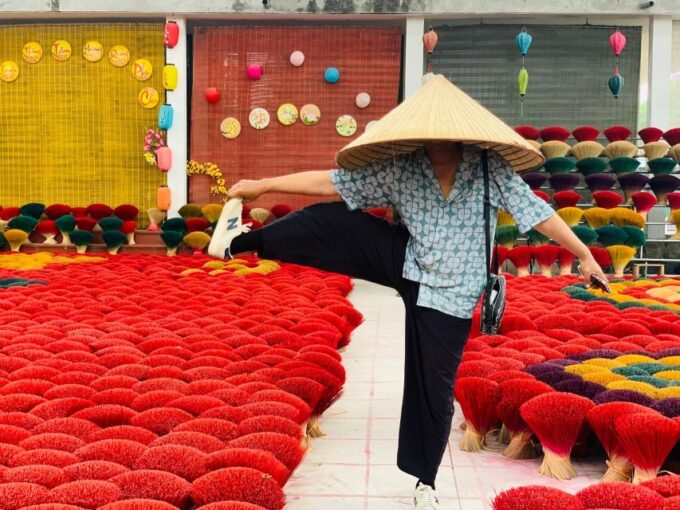 From Hanoi: Incense Village, Conical Hat and HaThai Art Tour - Ha Thai Lacquer Art Village