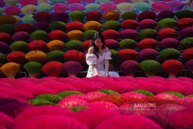 From Hanoi: Incense Village & Train Street Small Group Tour - Key Points