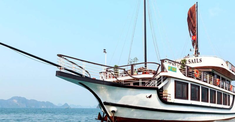 From Hanoi: Lan Ha and Ha Long Bay Day Cruise - Stopover and Refreshments
