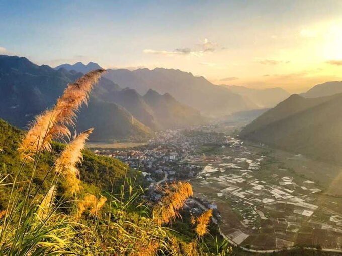 From Hanoi: Mai Chau Valley Day Trip With Lunch - Bicycle Tour of Mai Chau Valley