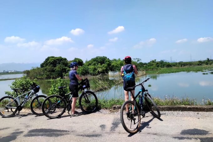 From Hanoi: Multi-Day Bike Tour to Duong Lam & Tonkin Show - Customer Reviews