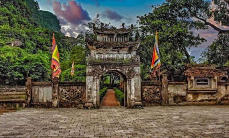 From Hanoi: Ninh Binh 2D1N Hoa Lu Bai Dinh Trang An Hang Mua - Accommodation and Facilities