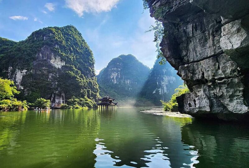 From Hanoi: Ninh Binh & Bai Dinh & Trang An & Mua Caves Tour - Included Amenities