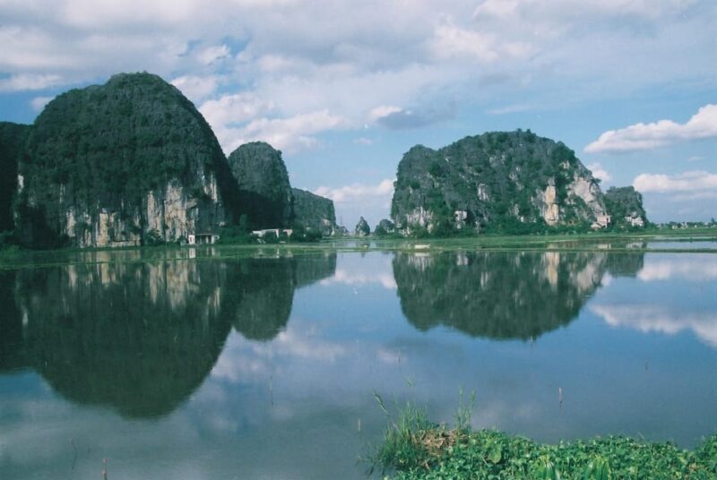 From Hanoi: Ninh Binh Day Tour Hoa Lu Trang an and Mua Cave - Exploring the Temple of Dinh and Le Kings