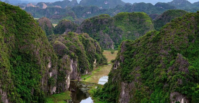 From Hanoi: Ninh Binh Day Trip Hoa Lu, Trang An and Mua Cave - Hoa Lu, Vietnams First Capital