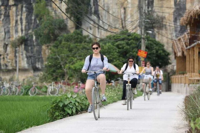 From Hanoi: Ninh Binh Full-Day Tour - Hiking the Mua Cave for Panoramic Views