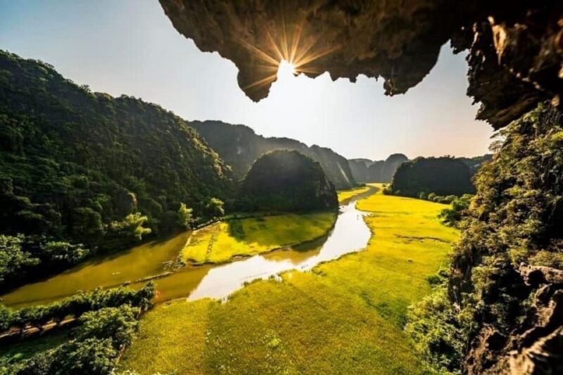 From Hanoi: Ninh Binh Guided Day Tour, Lunch & Entrance Fees - Key Points