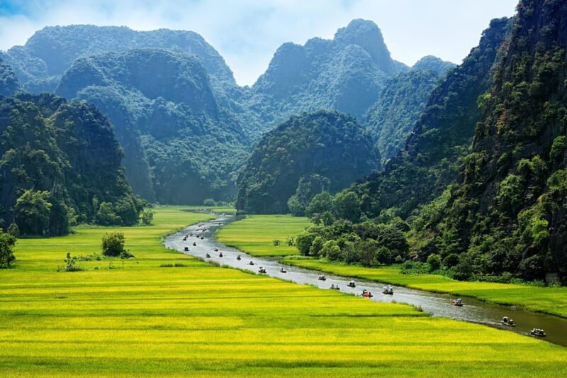 From Hanoi: Ninh Binh, Hoa Lu, Tam Coc, and Mua Cave 1 Day - Cuisine and Dining