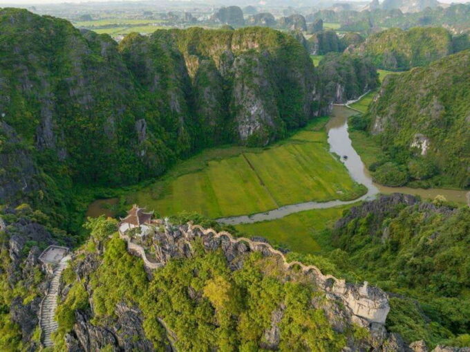 From Hanoi: Ninh Binh- Hoa Lu-Tam Coc- Mua Cave- Highlight - Cruise Through the Stunning Tam Coc