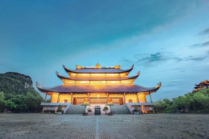 From Hanoi: Ninh Binh Private Tour 2 Days 1 Night - Bai Dinh Pagoda