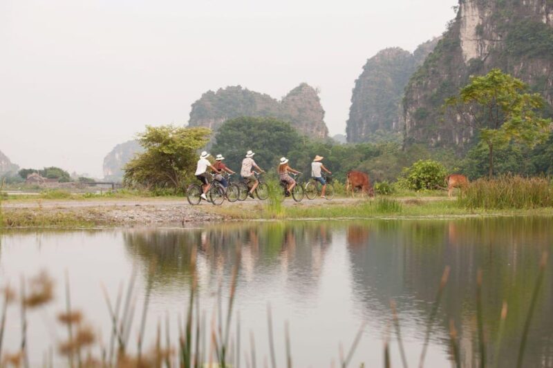 From Hanoi: Ninh Binh - Trang an - Mua Caves - Lunch & Bus - Key Points