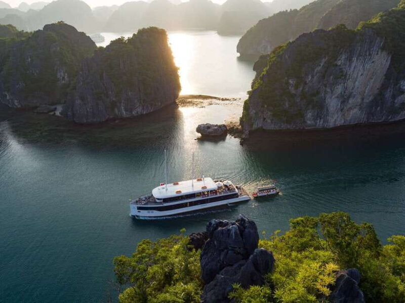 From Hanoi or Halong: Halong Bay Day Cruise - Highlights