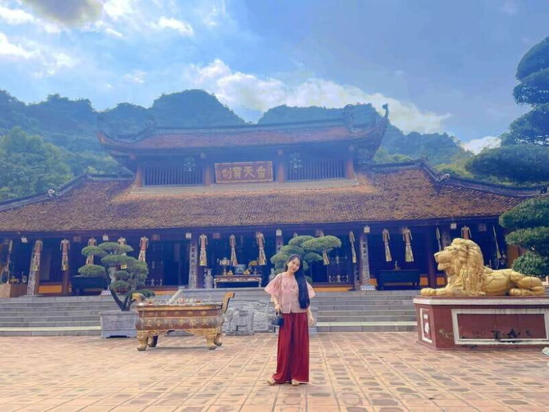 From Hanoi: Perfume Pagoda and Incense Village Private Tour - Cultural Experience