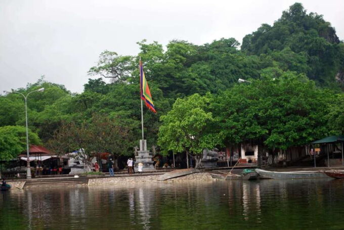 From Hanoi: Perfume Pagoda Day Trip With Boat Ride - Dietary Restrictions and Flexibility