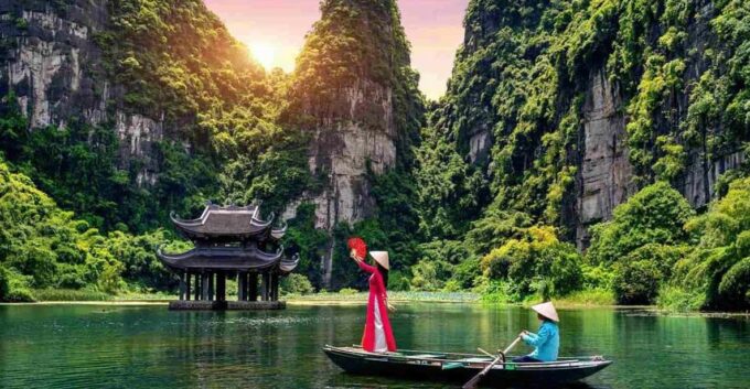 From Hanoi: Private Tour Ninh Binh- Hoa Lu, Tam Coc/Trang An - Trang An Scenic Boat Tour