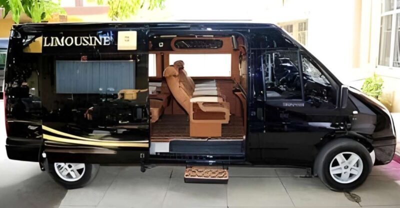 From Hanoi: Shared Transfer to Sapa by Luxury Limousine - Seating Options