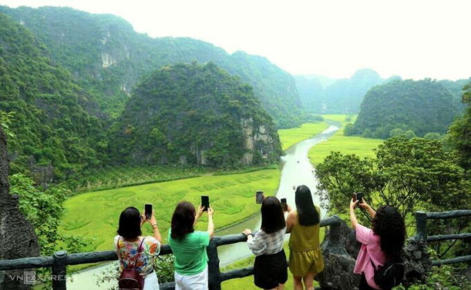 From Hanoi: Tam Coc Boat Trip and Hoa Lu & Mua Cave Tour - Since You Asked