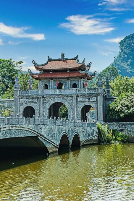 From Hanoi - Trang An - Bai Dinh- Mua Cave Trip by Limousine - Free Cancellation and Flexible Booking