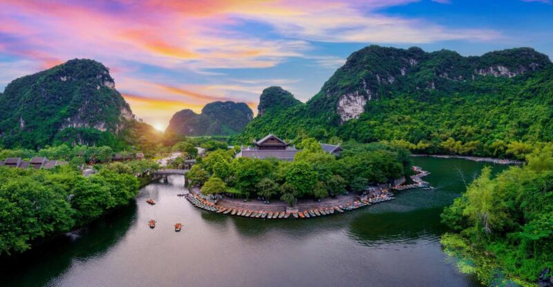 From Hanoi: Trang An Boat, Bai Dinh Pagoda, & Mua Cave Tour - Bai Dinh Pagoda