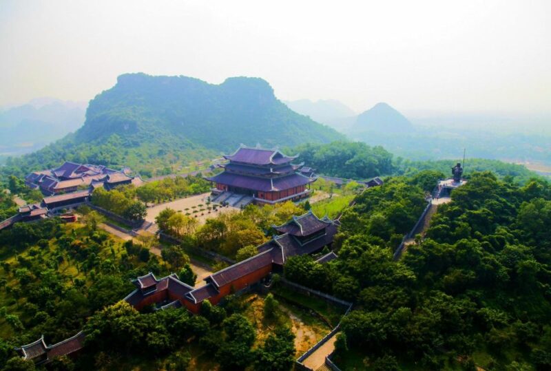From Hanoi: Trang An Boat, Bai Dinh Pagoda, & Mua Cave Tour - Mua Cave Hike