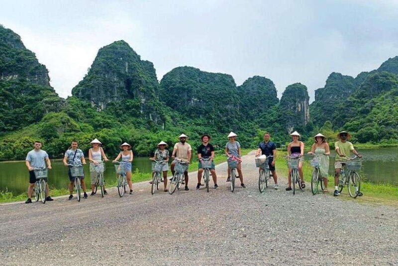 From Hanoi: Trang An, Hoa Lu, Mua Cave 1 Day Tour - Itinerary Highlights