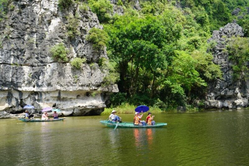 From Hanoi Visit Hoa Lu Capital - Tam Coc Boating - Biking - Lunch at Local Restaurant