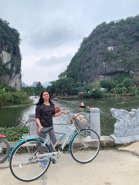 From Hanoi Visit Hoa Lu Capital - Tam Coc Boating - Biking - Boat Trip to 3 Caves