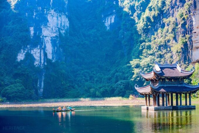 From Hanoi: Visit Hoa Lu & Trang An/ Tam Coc & Mua Caves - Boat Ride Through Caves and Valleys
